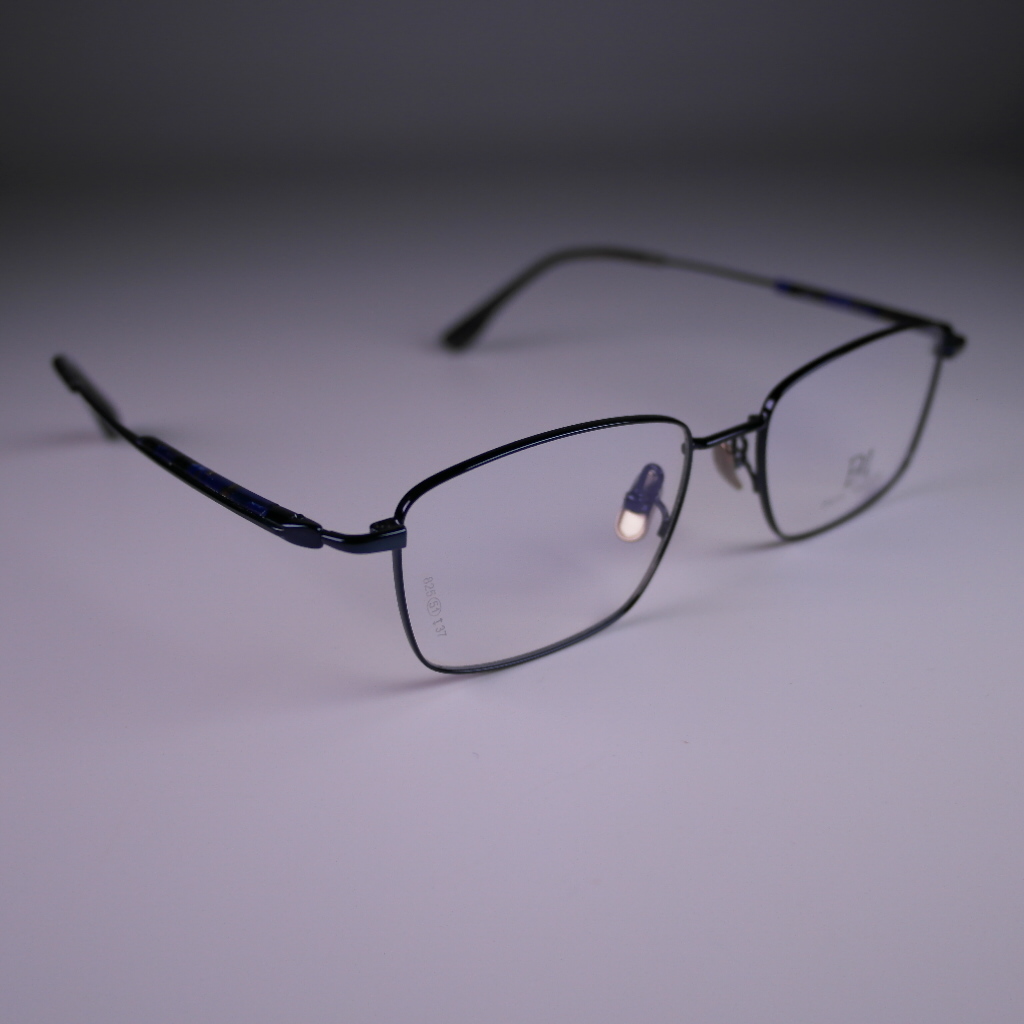 Paul Allen – 825 C5 KÉK